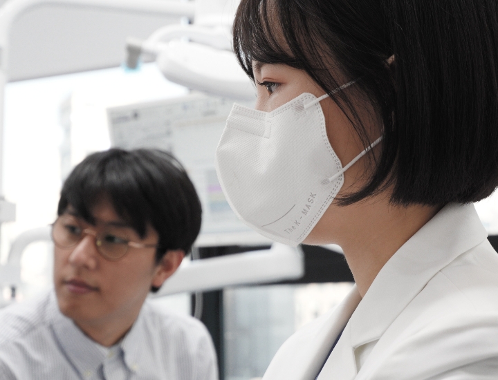 서울대 전문의 대표원장의 믿을 수 있는 책임 교정